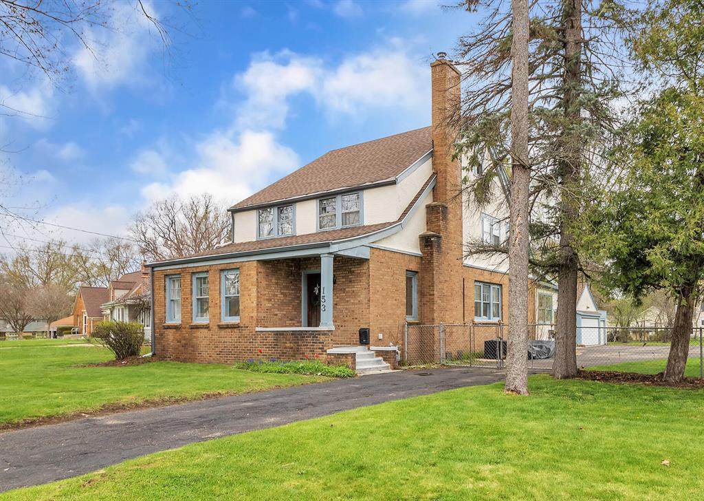 153 Laurel Drive - Photo 1