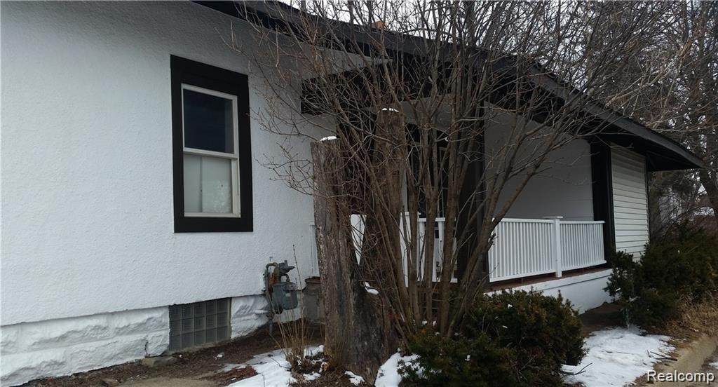 1120 Washtenaw Road - Photo 1