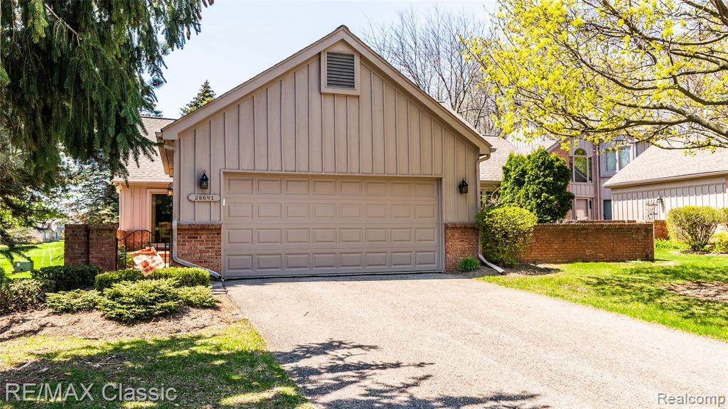 28641 Auburn Court - Photo 1