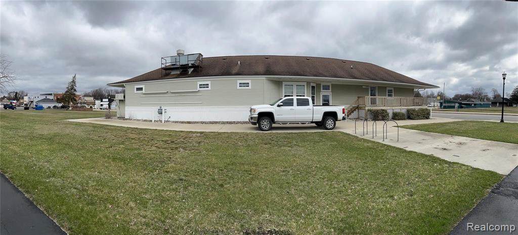 320 Railway Street - Photo 1