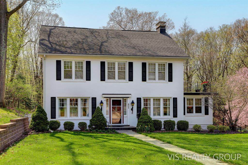 803 Lake Avenue - Photo 1