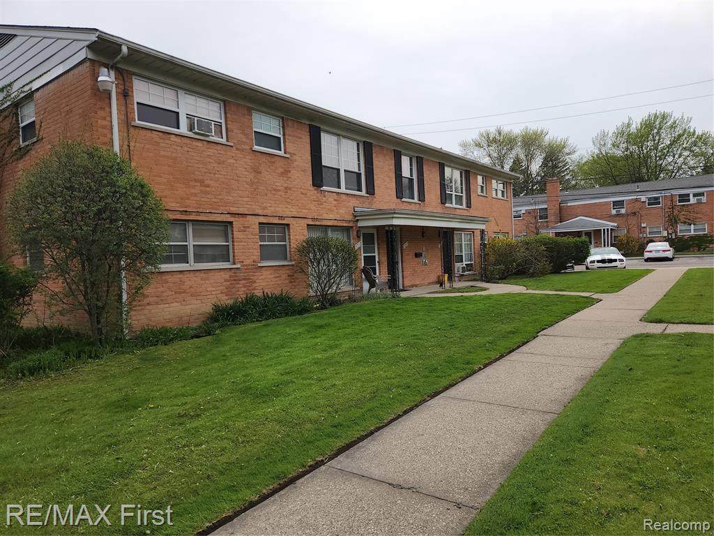 3219 Benjamin Ave Unit 11 - Photo 1