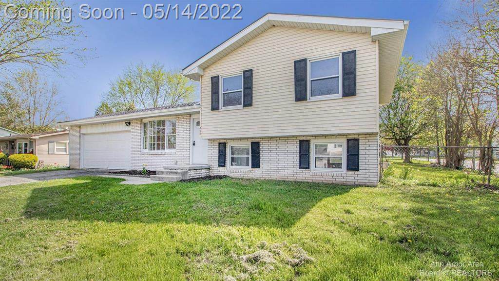 300 Donna Drive - Photo 1
