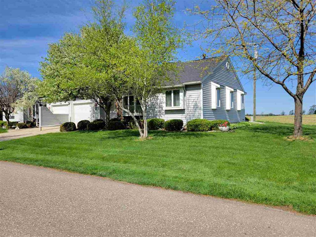 4878 Misty Hill Dr. - Photo 1