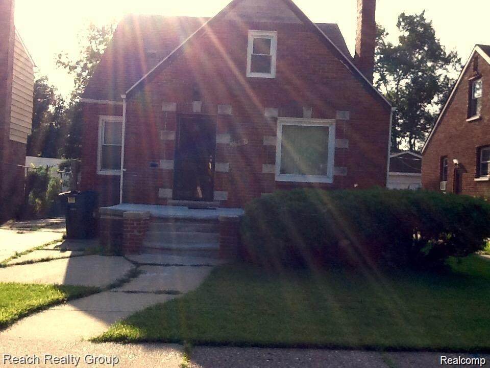 18697 Rutherford Street - Photo 1