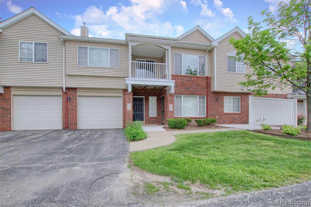 23018 Fairlane Boulevard - Photo 1
