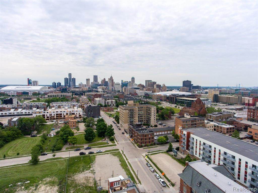 221 Watson Street - Photo 1