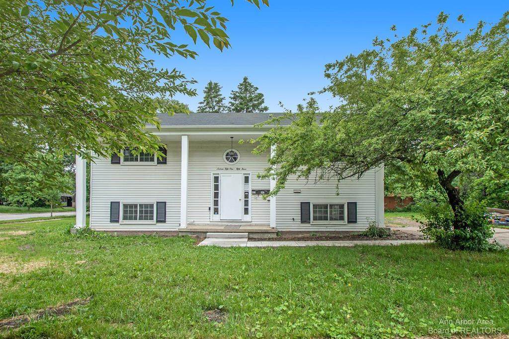 1651 Dicken Drive - Photo 1
