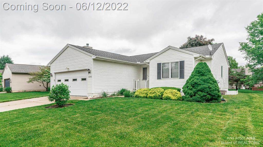 1040 Heritage Drive - Photo 1