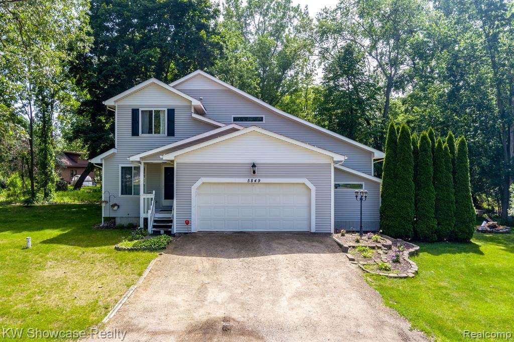 5849 Garthby Street - Photo 1