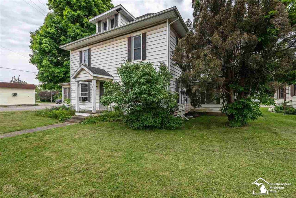 401 Adrian - Photo 1