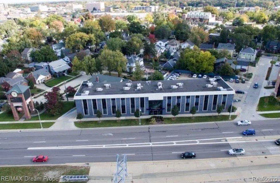 25600 Woodward Ave - Photo 1