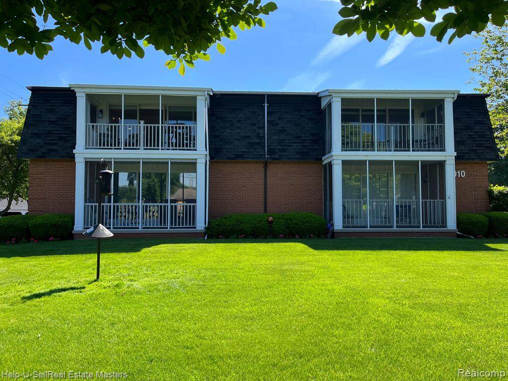 4010 #4 Fairway - Photo 1