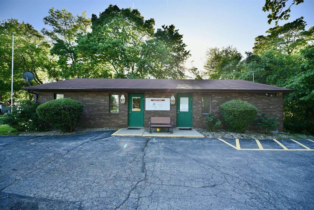 1682 Berrien Avenue - Photo 1