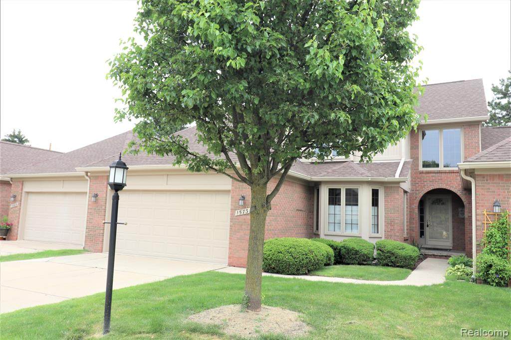 1573 Country Drive - Photo 1
