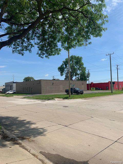 23500/600 Amber Avenue - Photo 1
