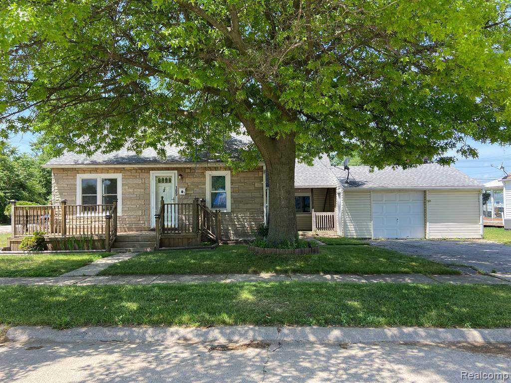 105 Wexford Avenue - Photo 1