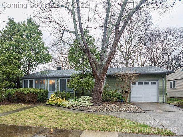 2258 Circle Drive - Photo 1