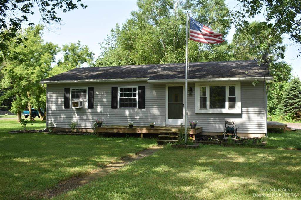 10085 Plank Road - Photo 1