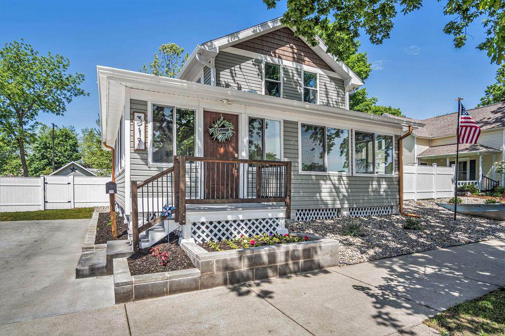 317 Robert Street - Photo 1