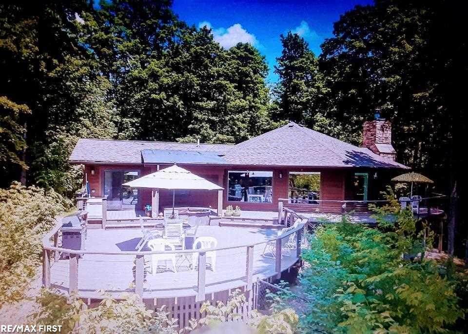 5985 Maple Grove Road - Photo 1