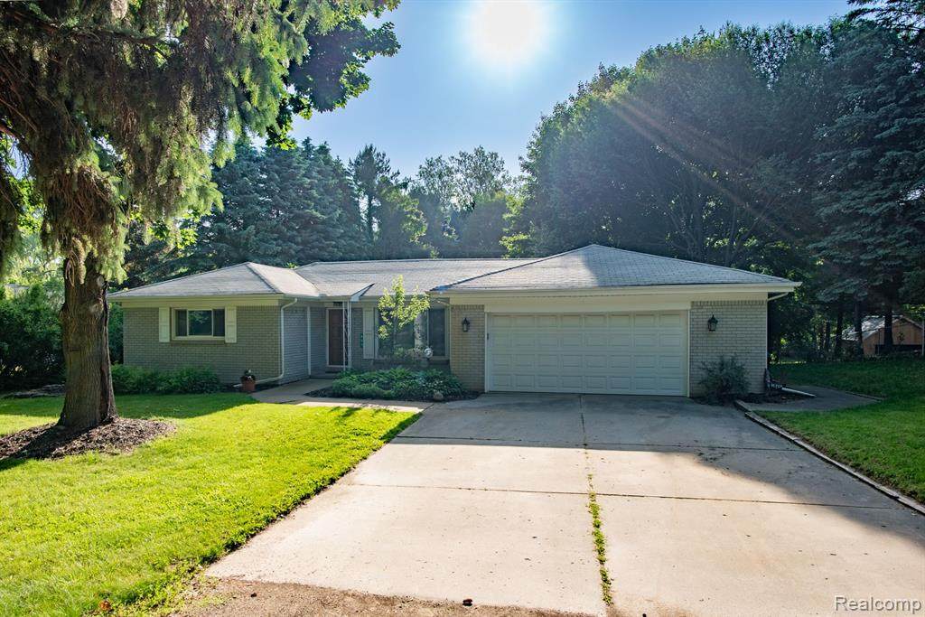 804 Gunn Road - Photo 1