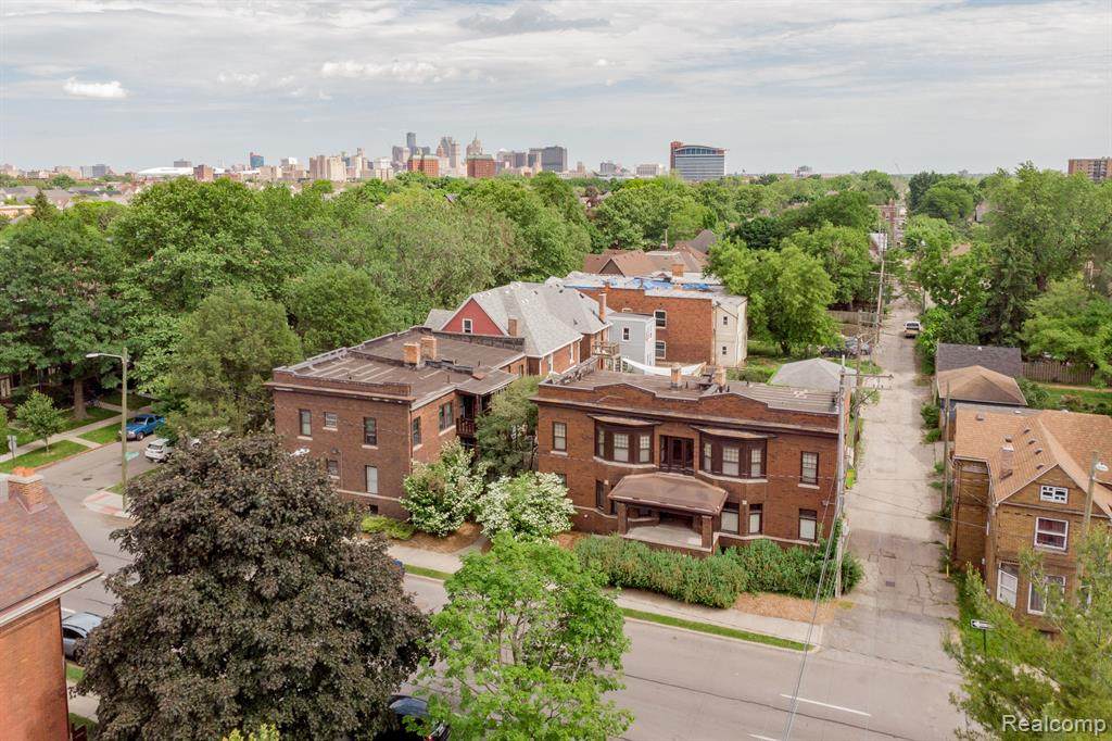 4563 Commonwealth Street - Photo 1