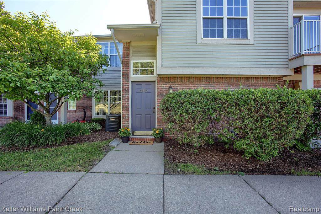 43335 Woodbridge Drive - Photo 1