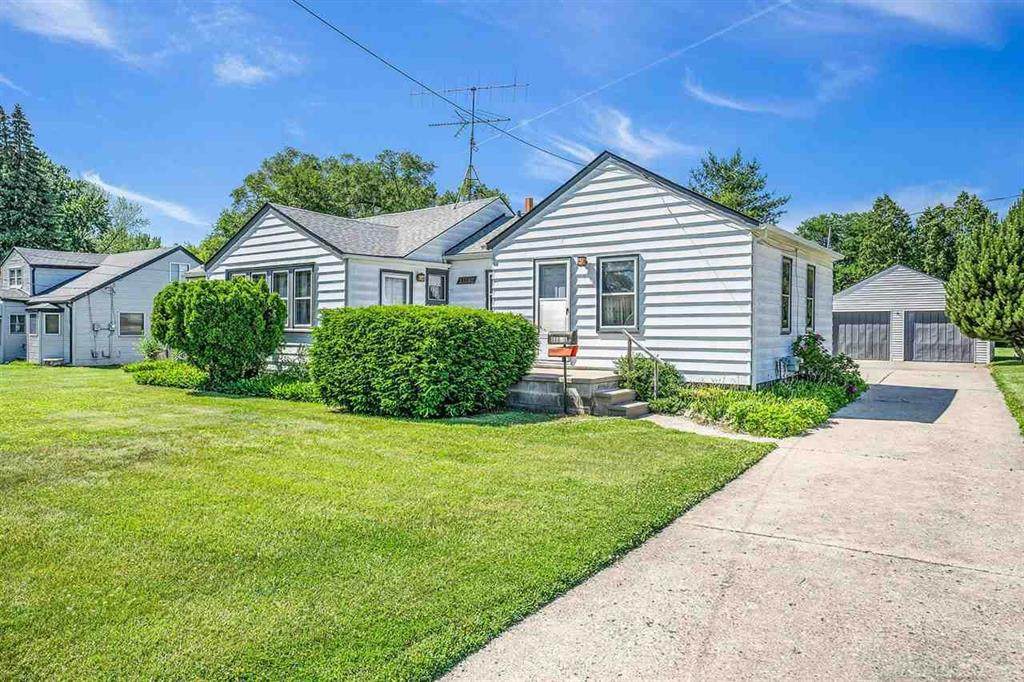 11121 Engleman - Photo 1