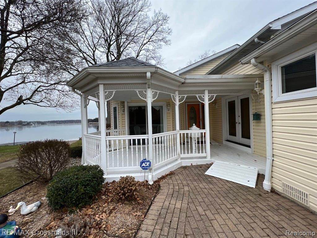 429 Huron River - Photo 1