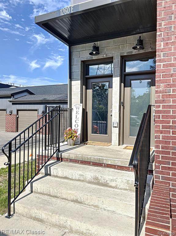 1260 Diamond - Photo 1