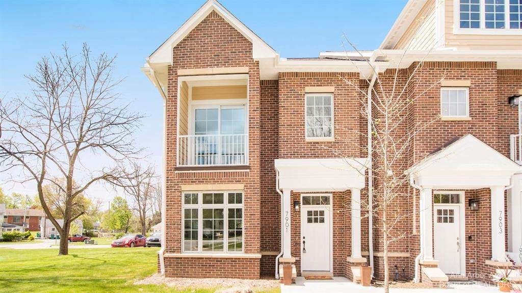 7909 Grand Street - Photo 1