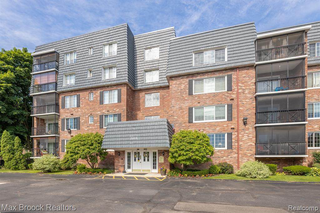 3415 Benjamin Avenue - Photo 1