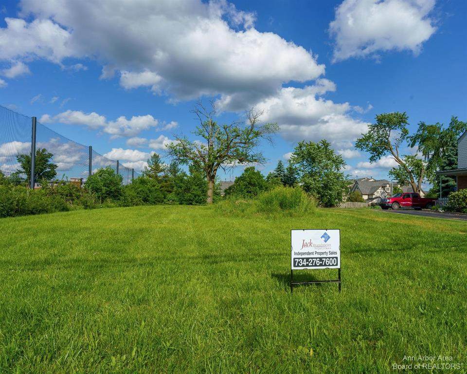 2385 Main Street - Photo 1