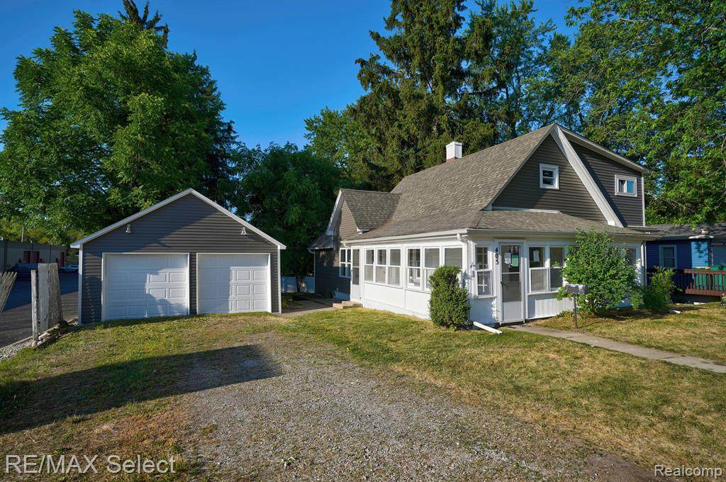 405 Washington Street - Photo 1