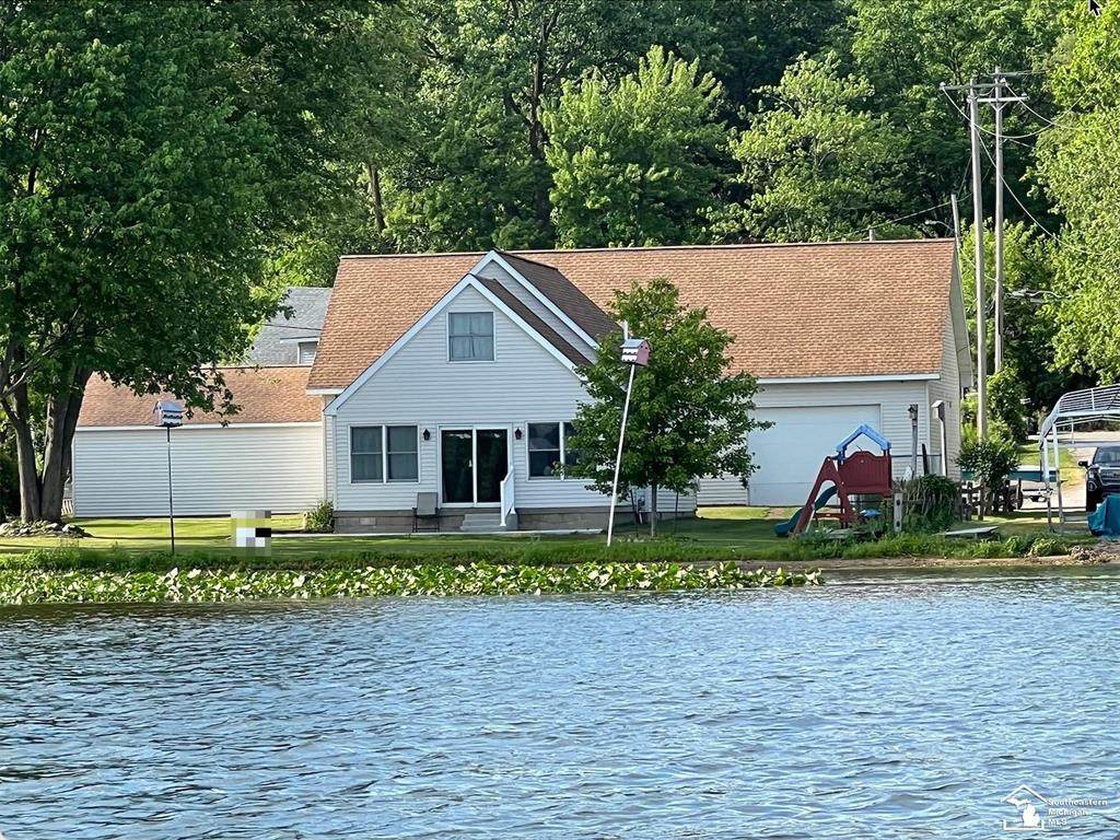 6226 Quiet Cove Rd - Photo 1