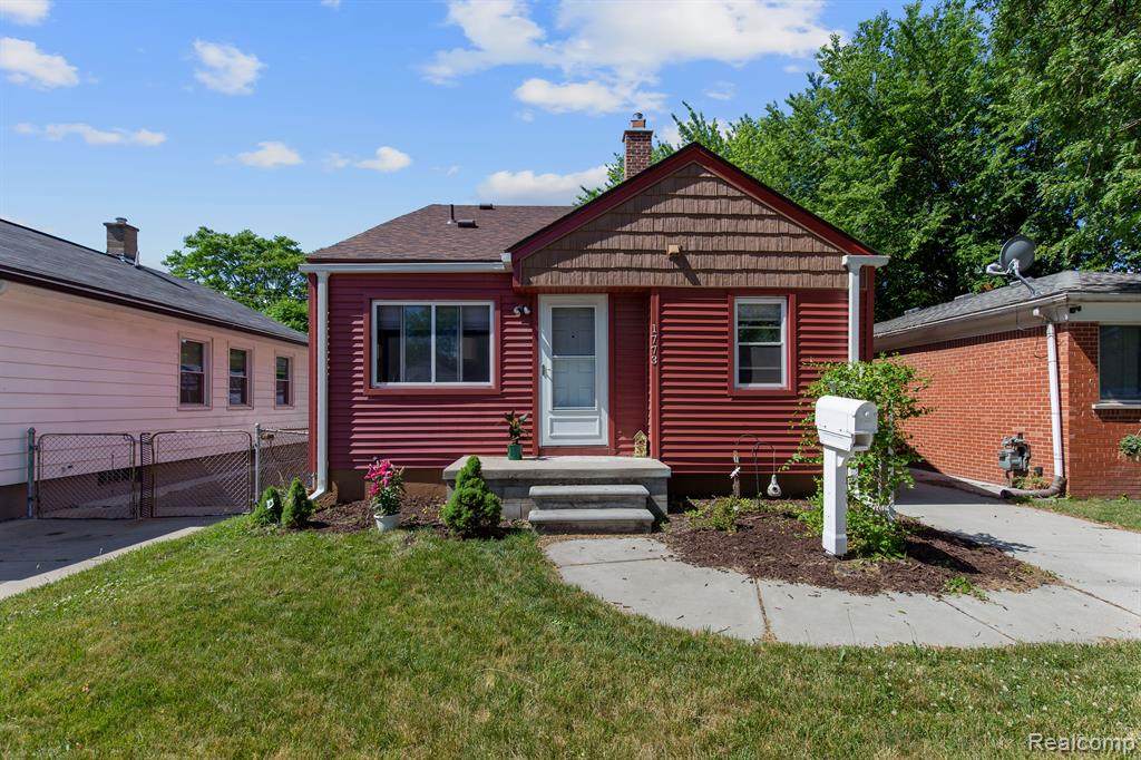 1773 Russell Avenue - Photo 1