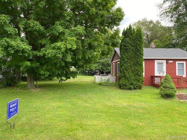 8830 Northern Avenue - Photo 1