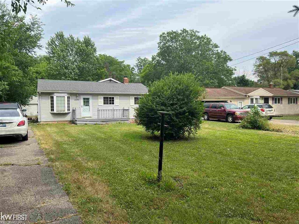 2231 Noble Avenue - Photo 1