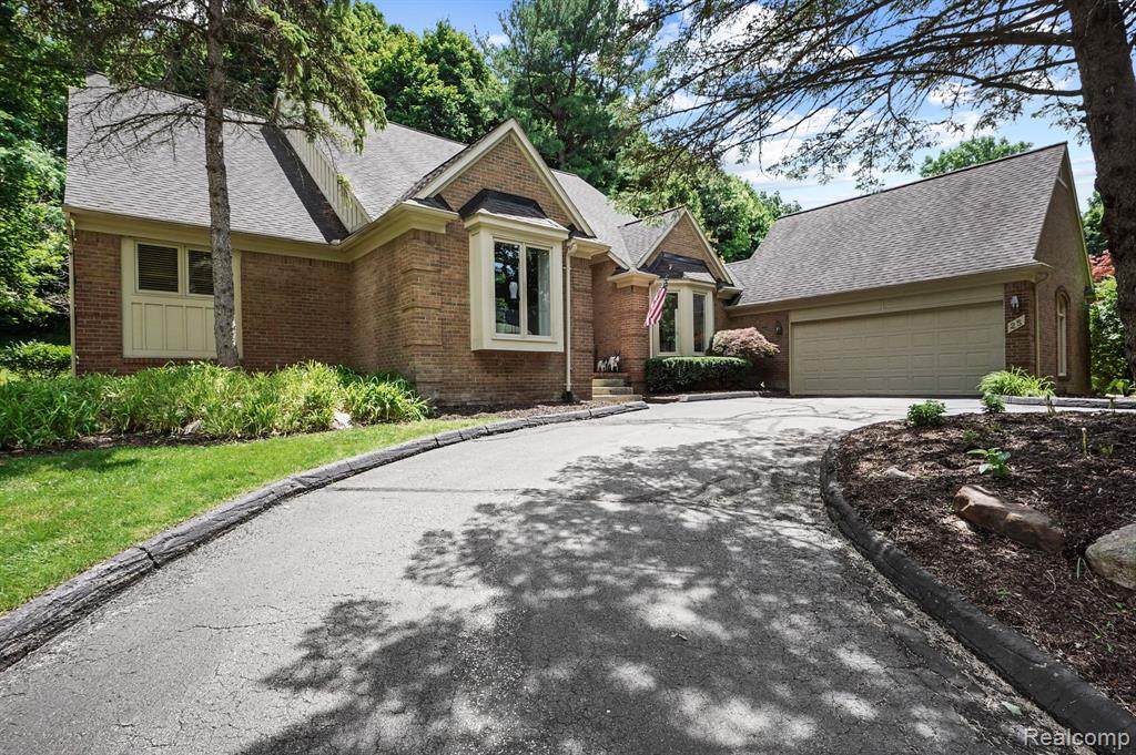 25 Vaughan Ridge Road - Photo 1