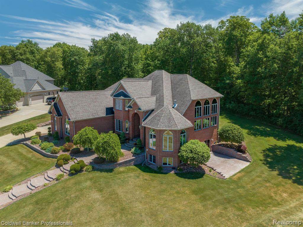 3260 Creekview Drive - Photo 1