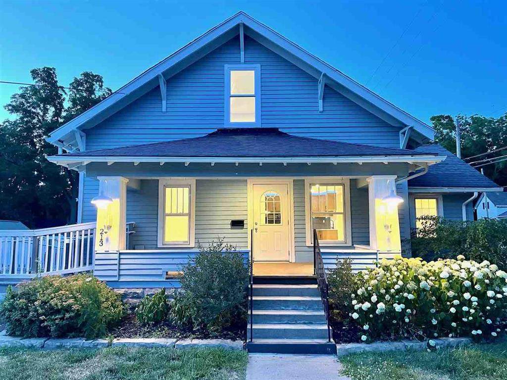 213 Elm - Photo 1