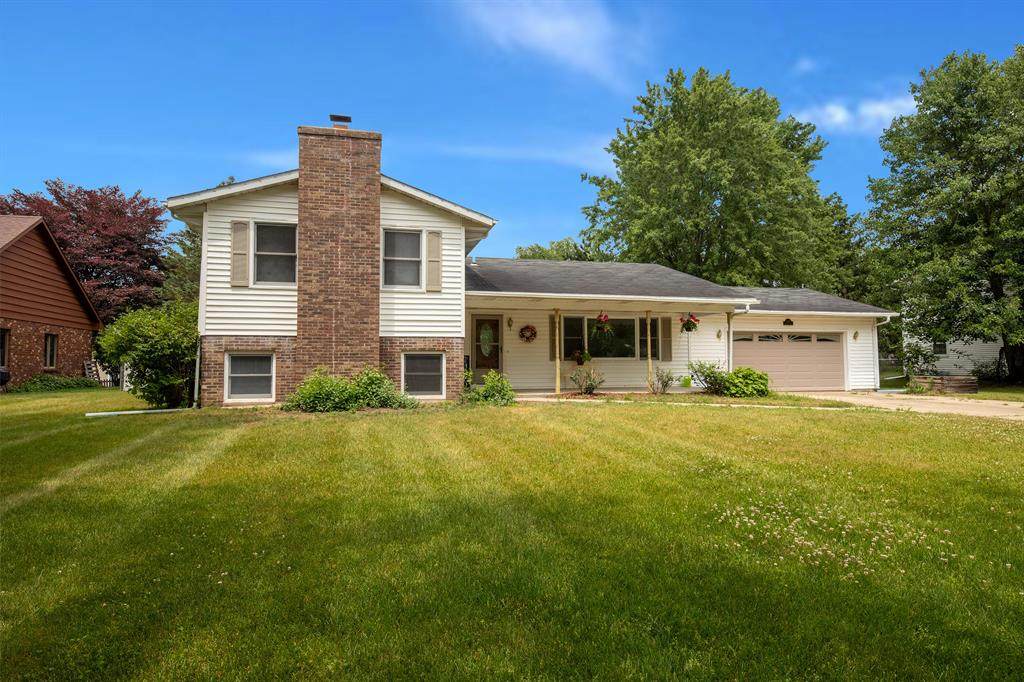 6537 Woodlea Drive - Photo 1