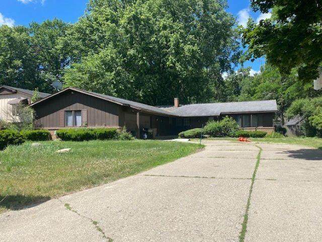 2610 Pinetree - Photo 1