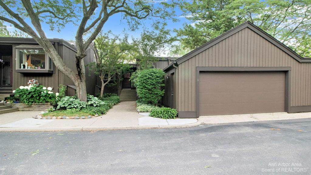 3 Eastbury Court - Photo 1