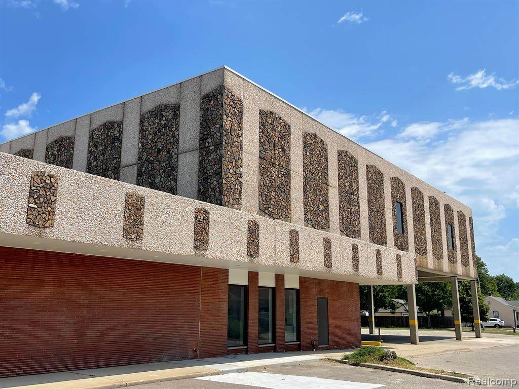 23200 Greater Mack Avenue - Photo 1