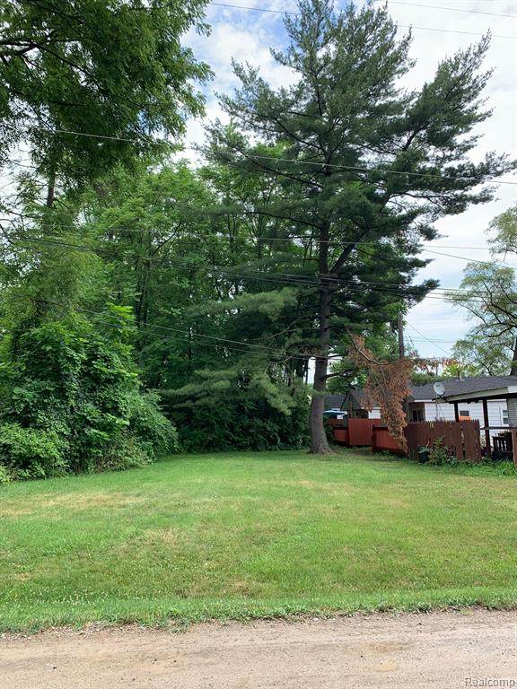28600 Grayling Avenue - Photo 1