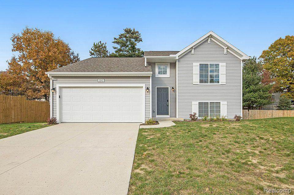 4023 Hidden View Drive - Photo 1