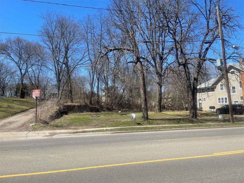 916 Martin Luther King Jr Drive - Photo 1