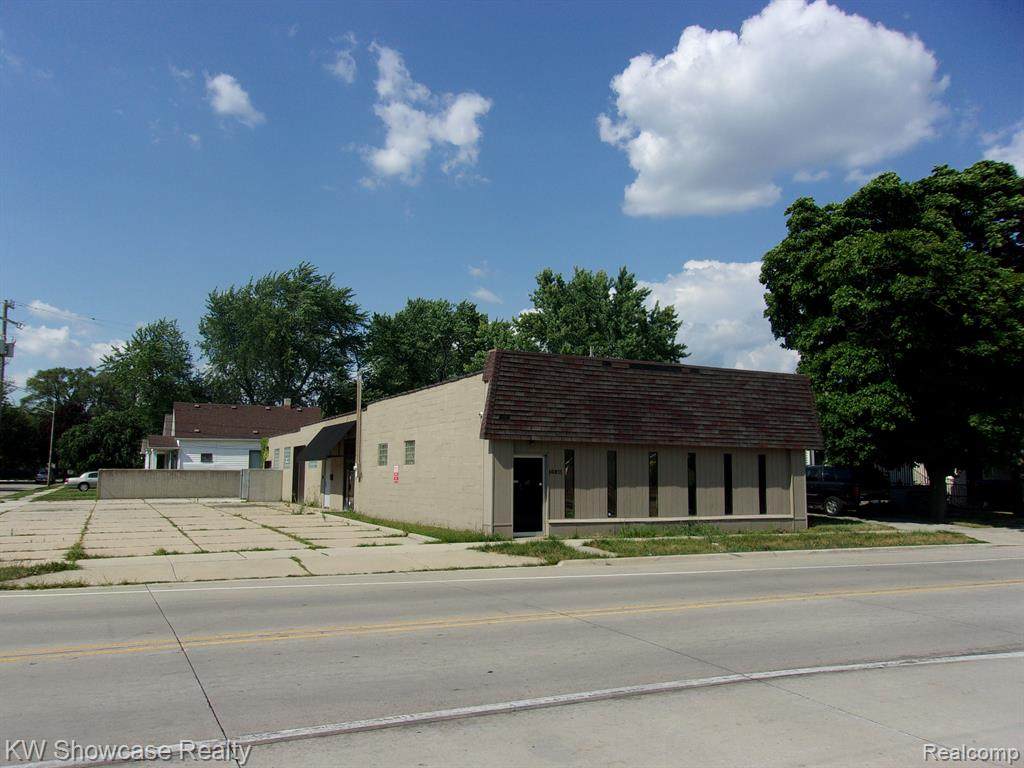 16811 Stephens Drive - Photo 1